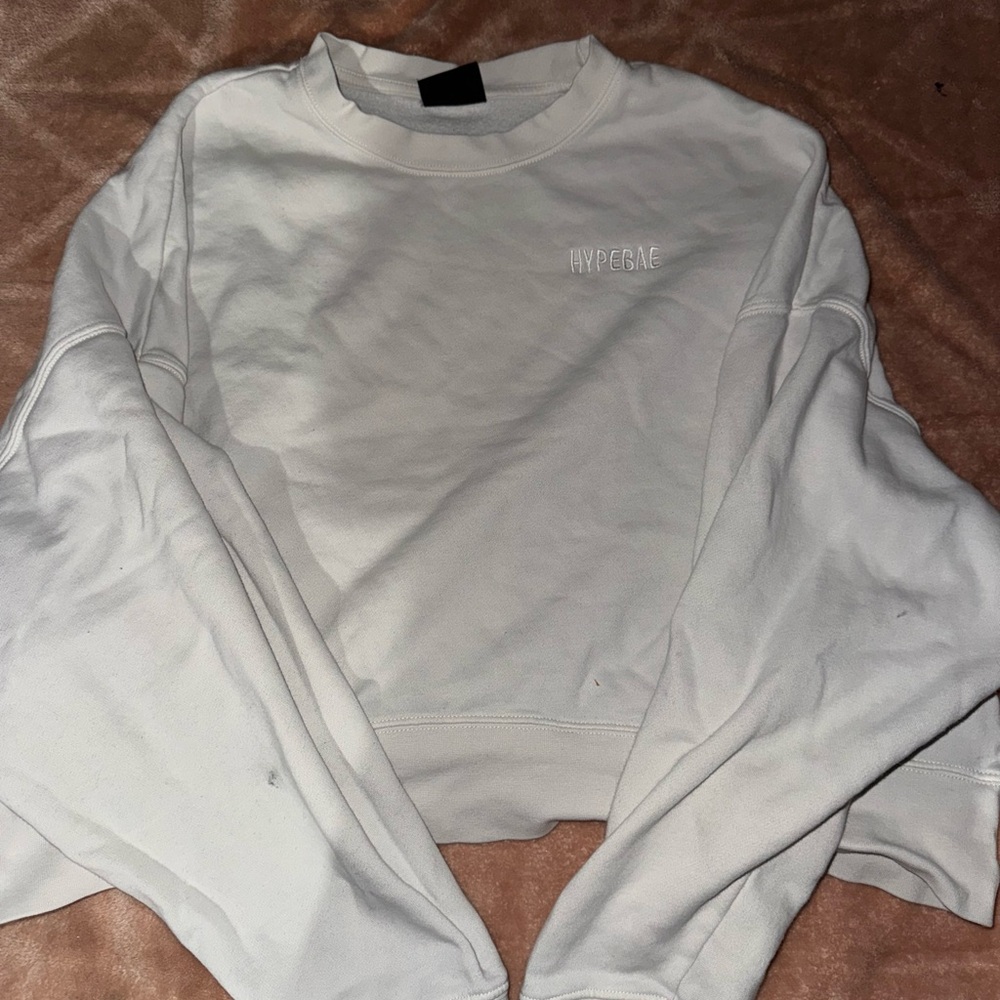 HYPEBAE White Sweatshirt